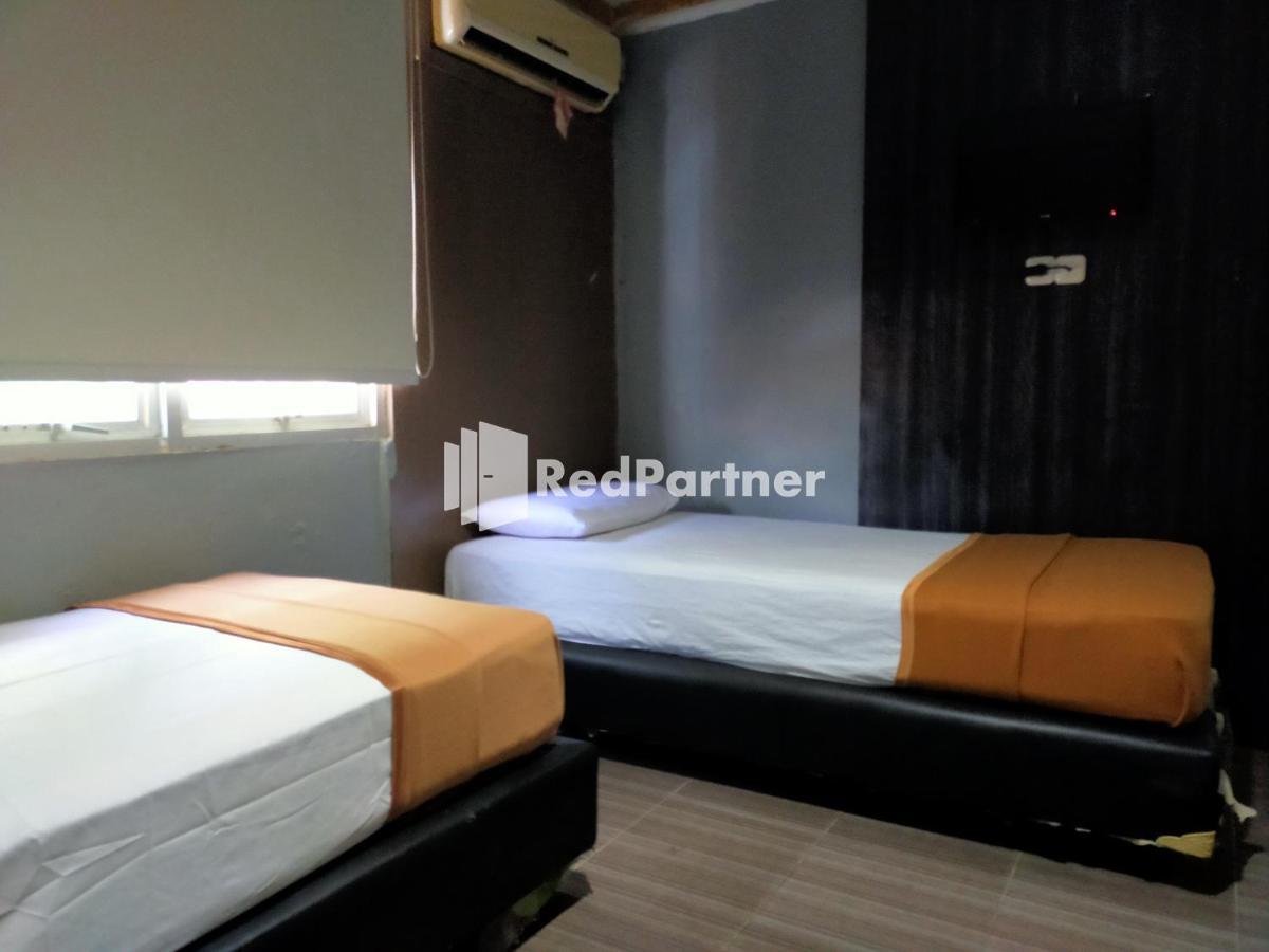 Hotel Ayu Lestari Ternate Redpartner Exterior photo